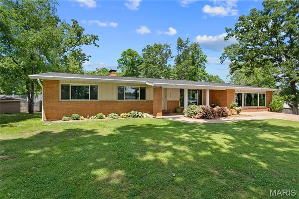 $389,400 | 2105 Jackson Road, Poplar Bluff, MO 63901