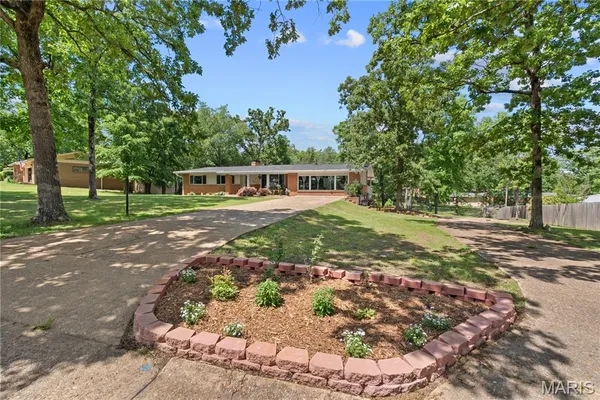 $389,400 | 2105 Jackson Road, Poplar Bluff, MO 63901