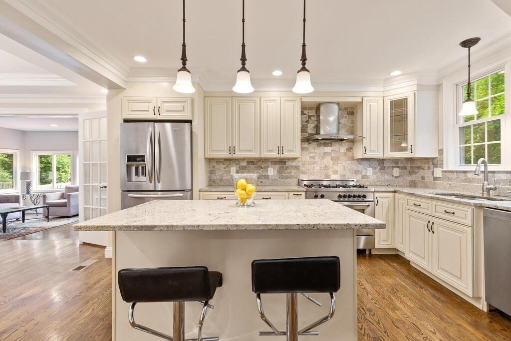 472 Marrett Road Lexington, MA 02421 - Photo 6 of 32