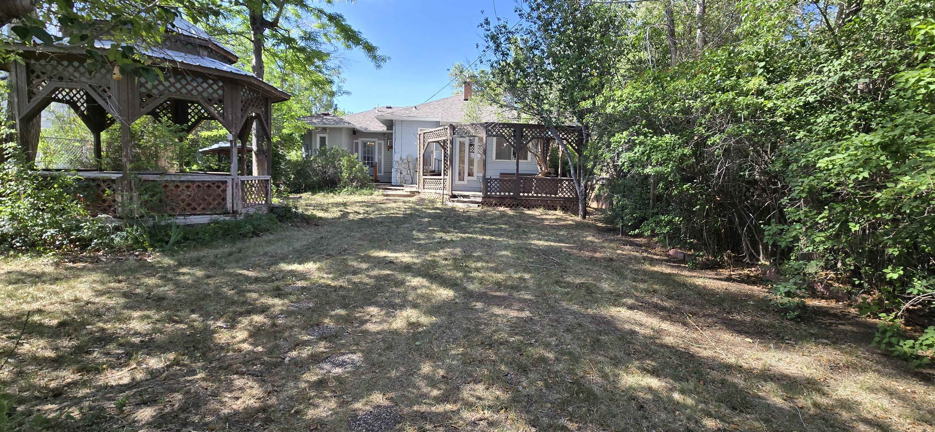 738 Clark Street Thermopolis, WY 82443 - Photo 17 of 19