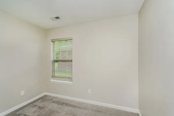 $1,705 | 3817 Fiske Avenue, New Albany, IN 47150