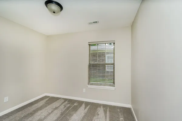 $1,705 | 3817 Fiske Avenue, New Albany, IN 47150