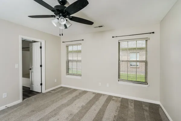 $1,705 | 3817 Fiske Avenue, New Albany, IN 47150