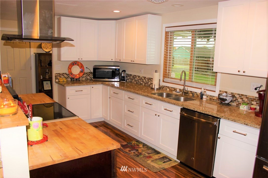 9830 178th Way Southwest Rochester, WA 98579 - Photo 12 of 25