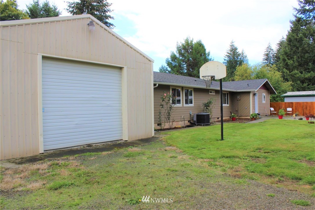 9830 178th Way Southwest Rochester, WA 98579 - Photo 6 of 25