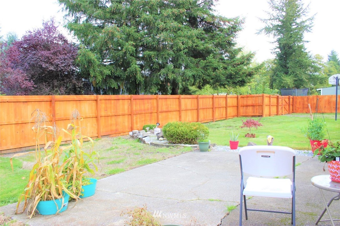 9830 178th Way Southwest Rochester, WA 98579 - Photo 7 of 25
