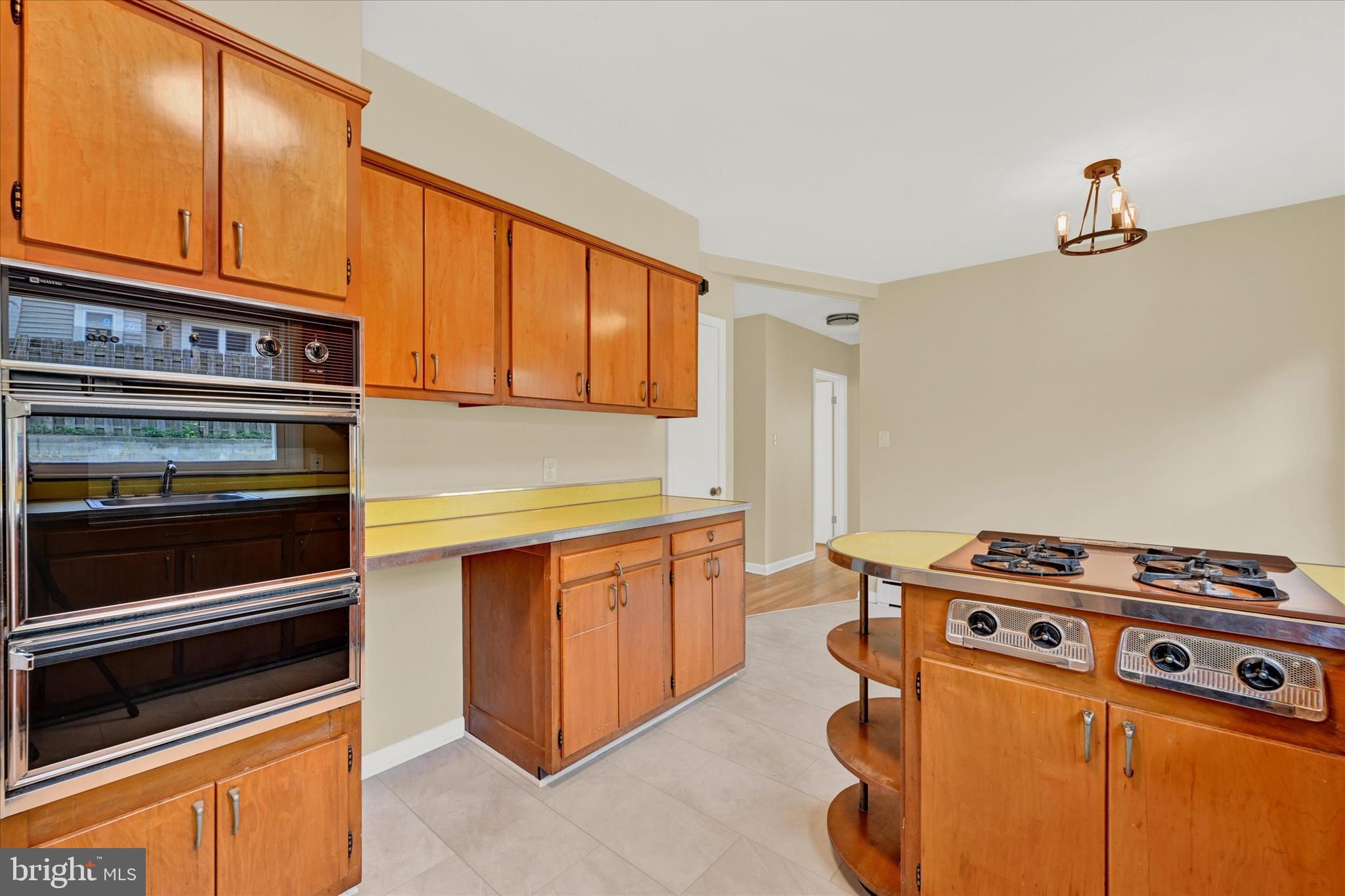 1028 St Albans Road Baltimore, MD 21239 - Photo 15 of 24 Side entrance leads to back yard