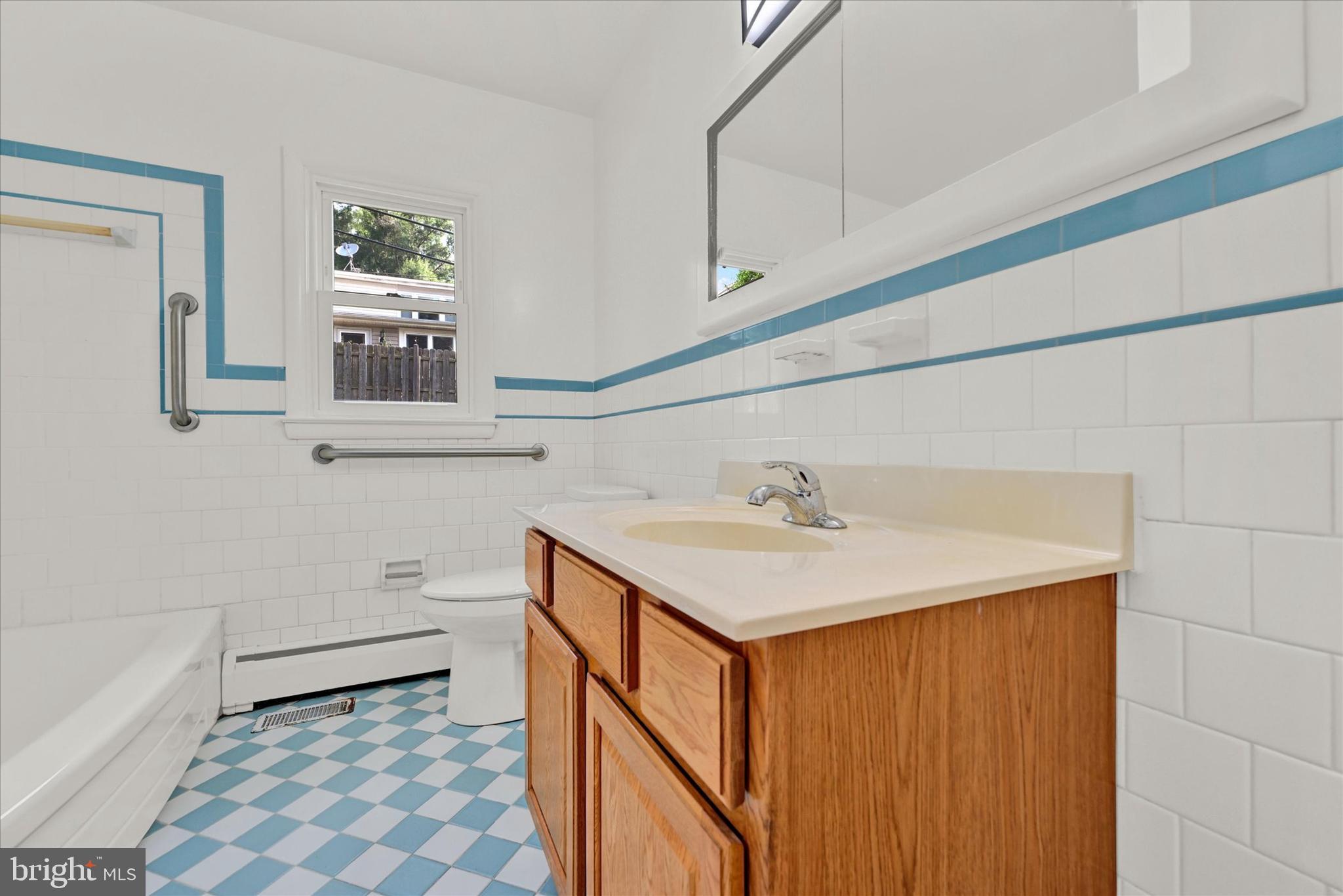 1028 St Albans Road Baltimore, MD 21239 - Photo 18 of 24 Comfortable sized bathroom