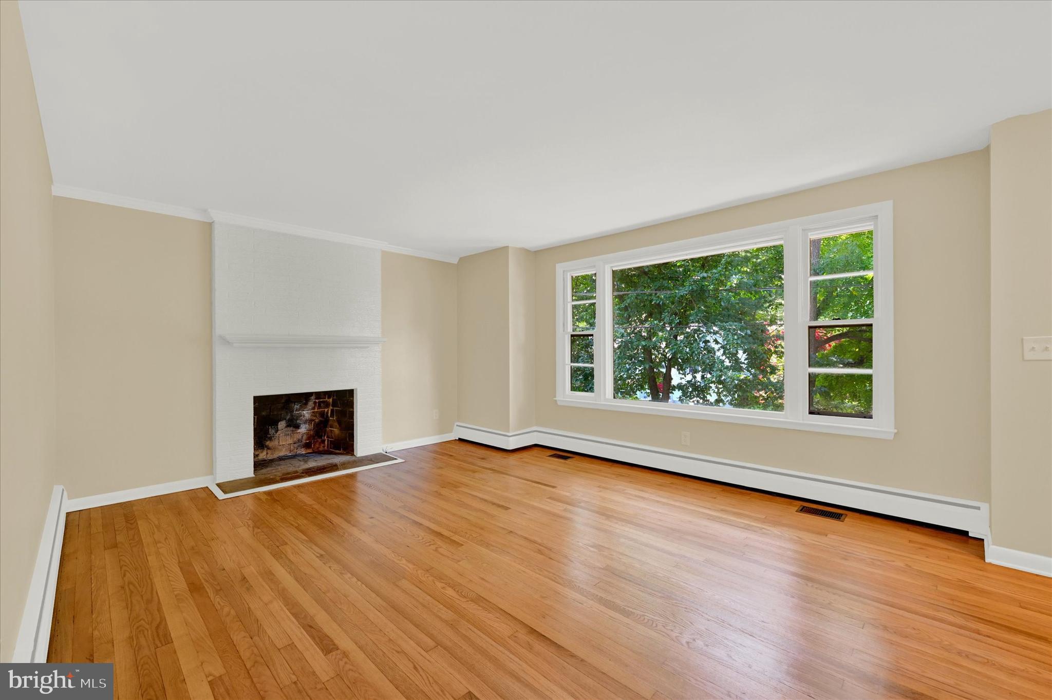 1028 St Albans Road Baltimore, MD 21239 - Photo 2 of 24 Newly refinished floors