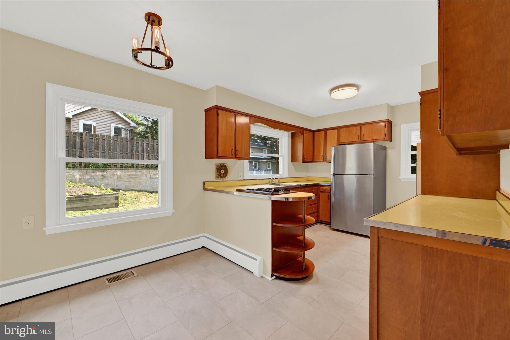 1028 St Albans Road Baltimore, MD 21239 - Photo 3 of 24 Kitchen/Dining Combo