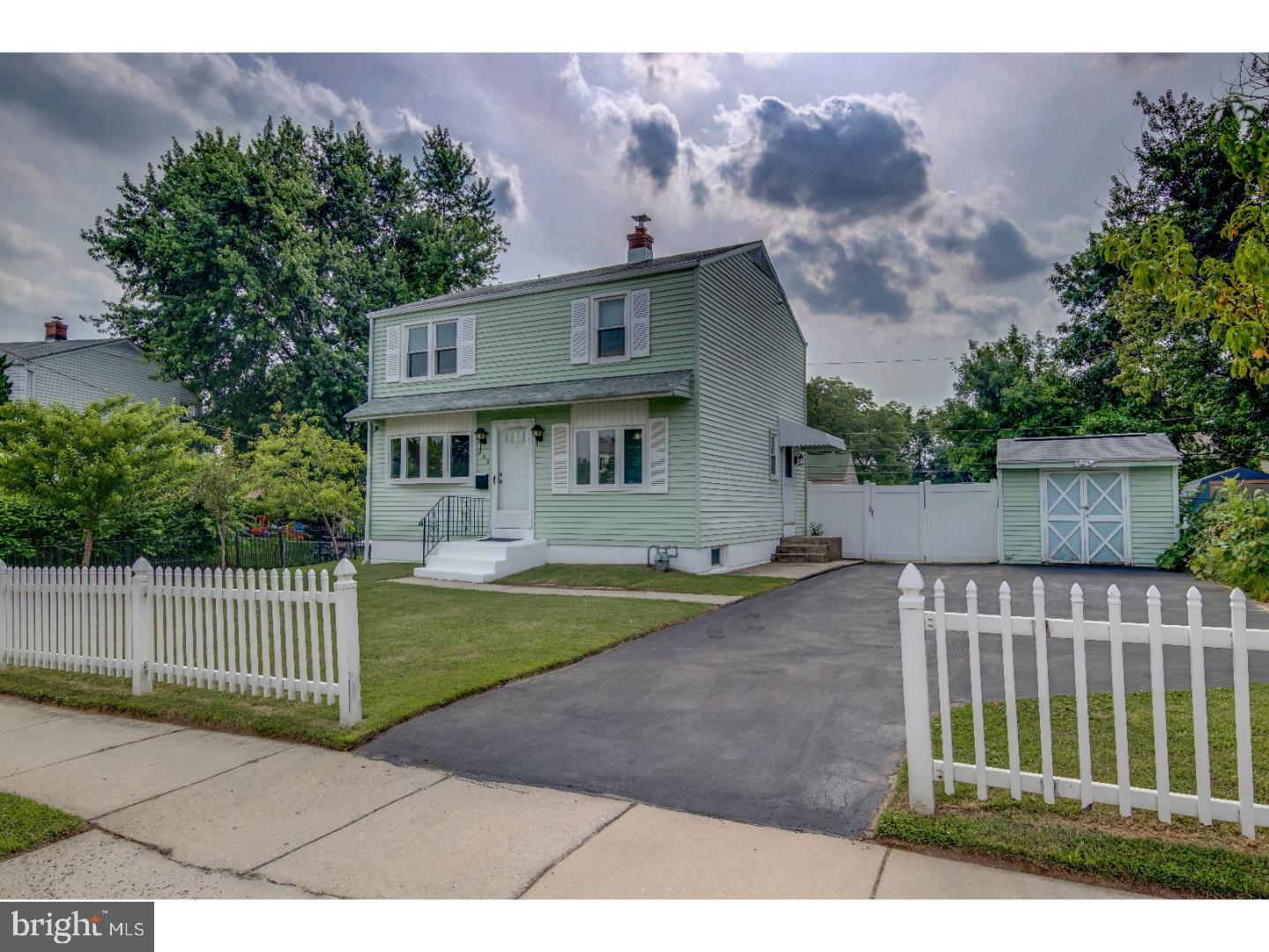 246 West Roland Road Brookhaven, PA 19015 - Photo 1 of 25 Gallery Image 1