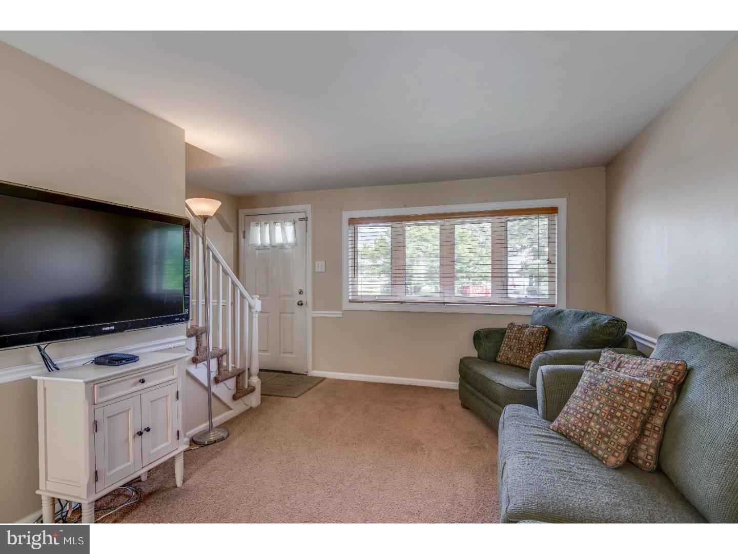 246 West Roland Road Brookhaven, PA 19015 - Photo 4 of 25 Gallery Image 4