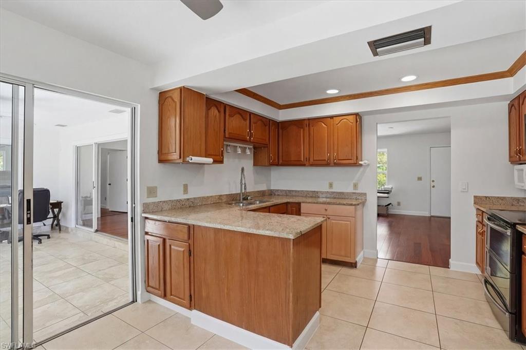 3918 Cindy Avenue Naples, FL 34112 - Photo 6 of 25