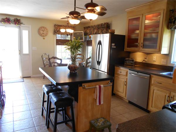 5 Fox Run Road, Unit 5 Blackstone, MA 01504 - Photo 4 of 19 Gallery Image 4