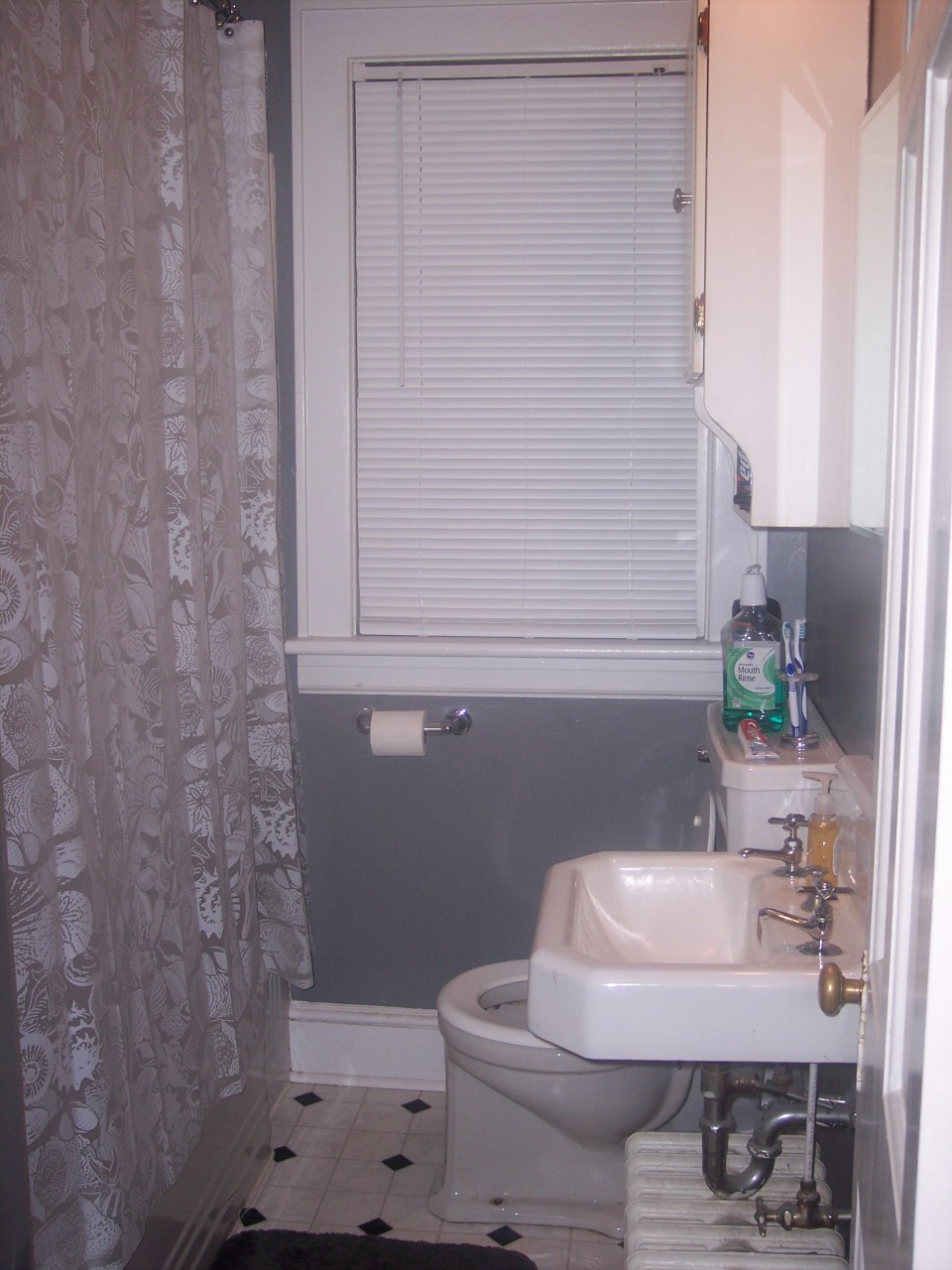 2449 Livingston Road Southwest Roanoke, VA 24015 - Photo 12 of 26 Large full bath