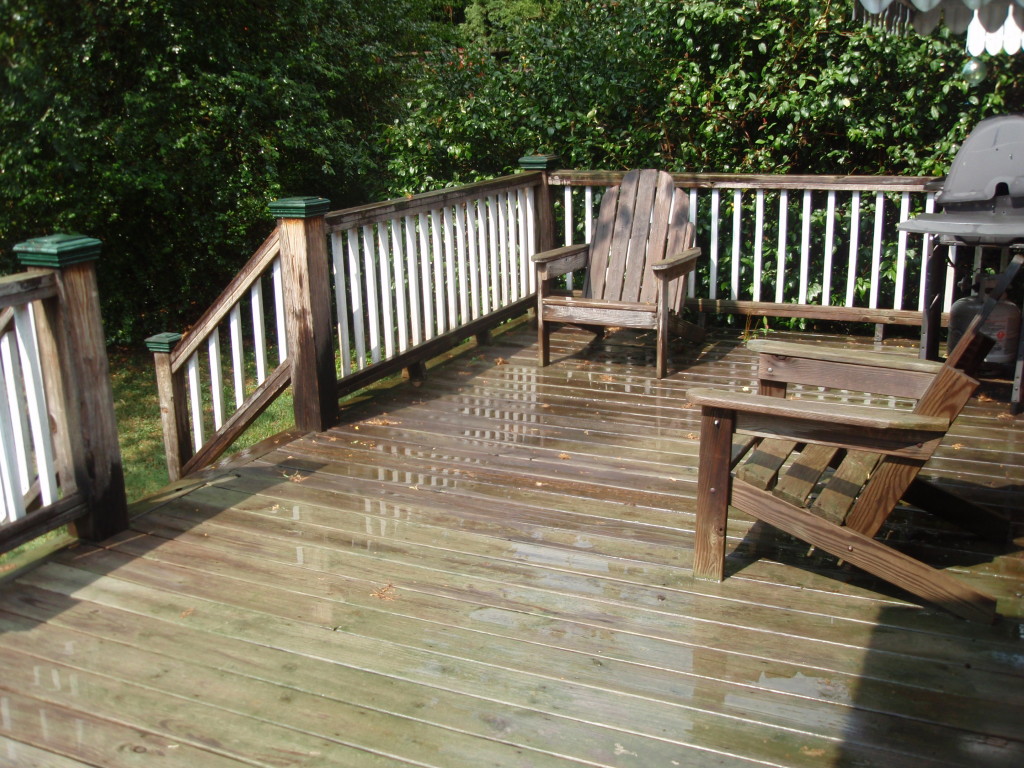 2449 Livingston Road Southwest Roanoke, VA 24015 - Photo 19 of 26 Huge large deck off back of kitchen