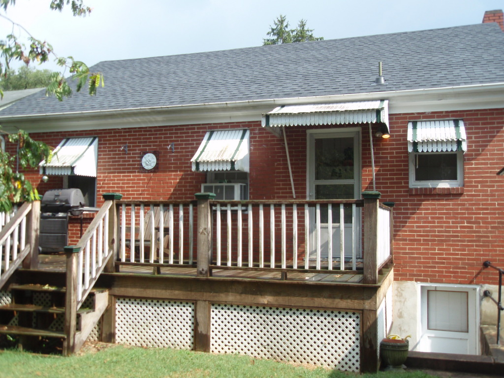 2449 Livingston Road Southwest Roanoke, VA 24015 - Photo 23 of 26 Back with large deck