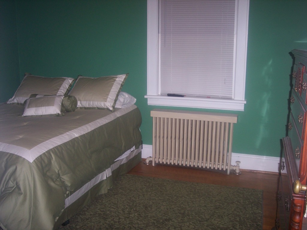 2449 Livingston Road Southwest Roanoke, VA 24015 - Photo 7 of 26 Large Freshly painted bedrooms