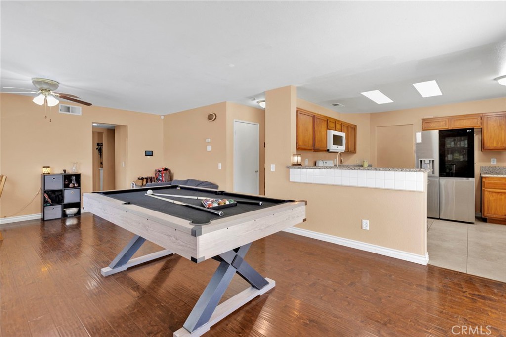 13194 Cardinal Road Victorville, CA 92392 - Photo 24 of 64 Family Room