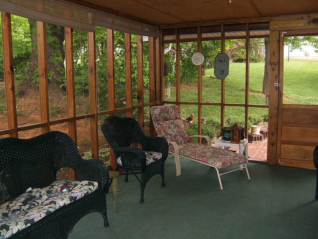 134 Frontier Road Northeast Roanoke, VA 24012 - Photo 11 of 20 Screened porch pic 2