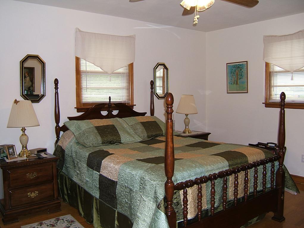 134 Frontier Road Northeast Roanoke, VA 24012 - Photo 13 of 20 bedroom 1