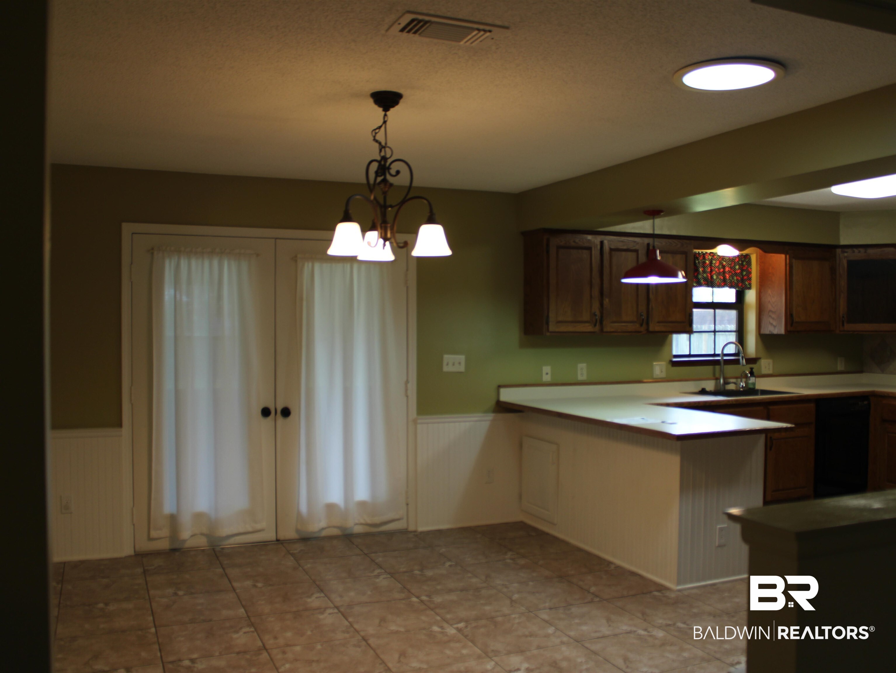 2800 Pine Ridge Drive Lillian, AL 36549 - Photo 9 of 37 Kitchen