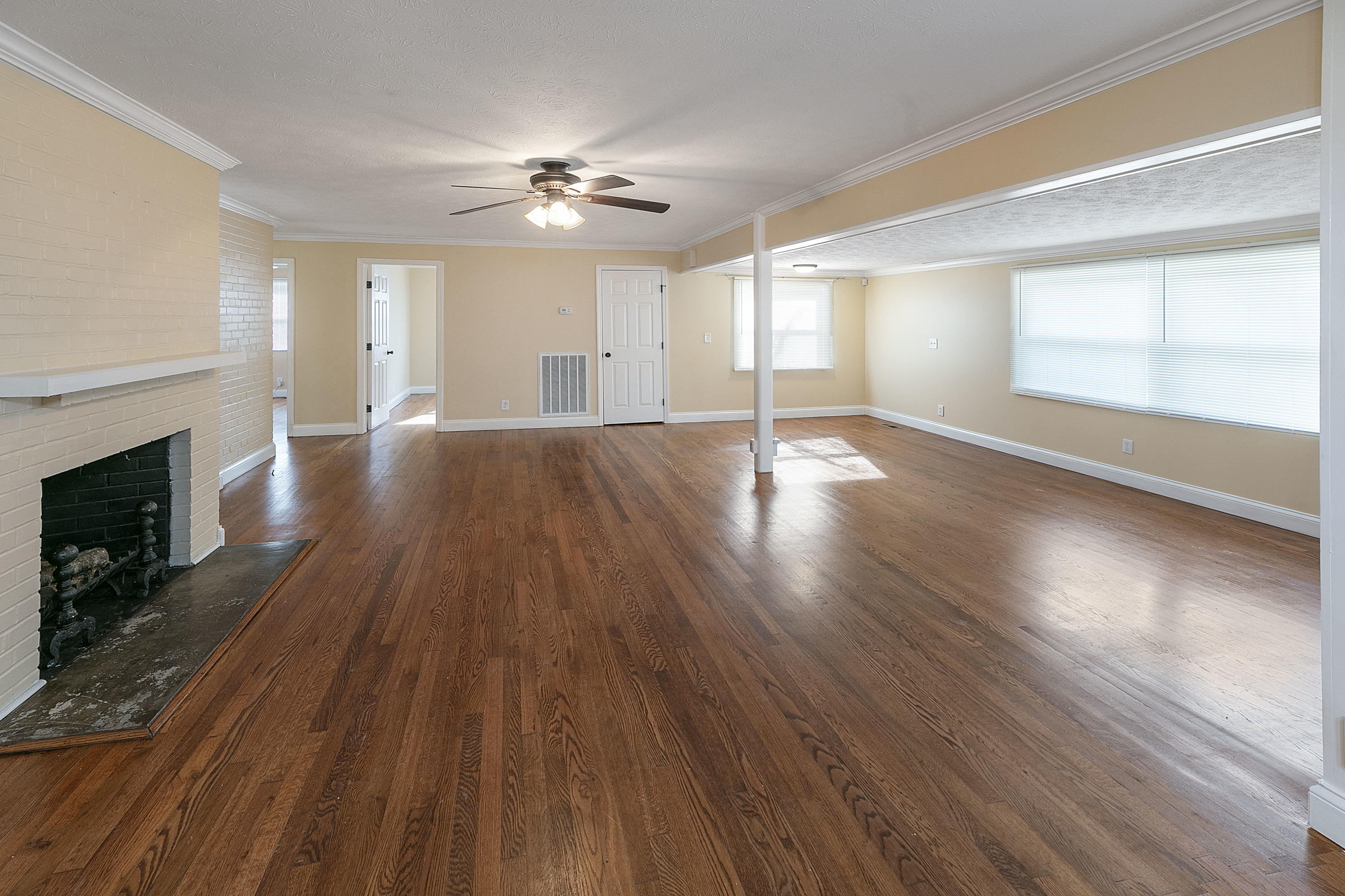 107 Tucker Road Oak Ridge, TN 37830 - Photo 13 of 22 Living Room