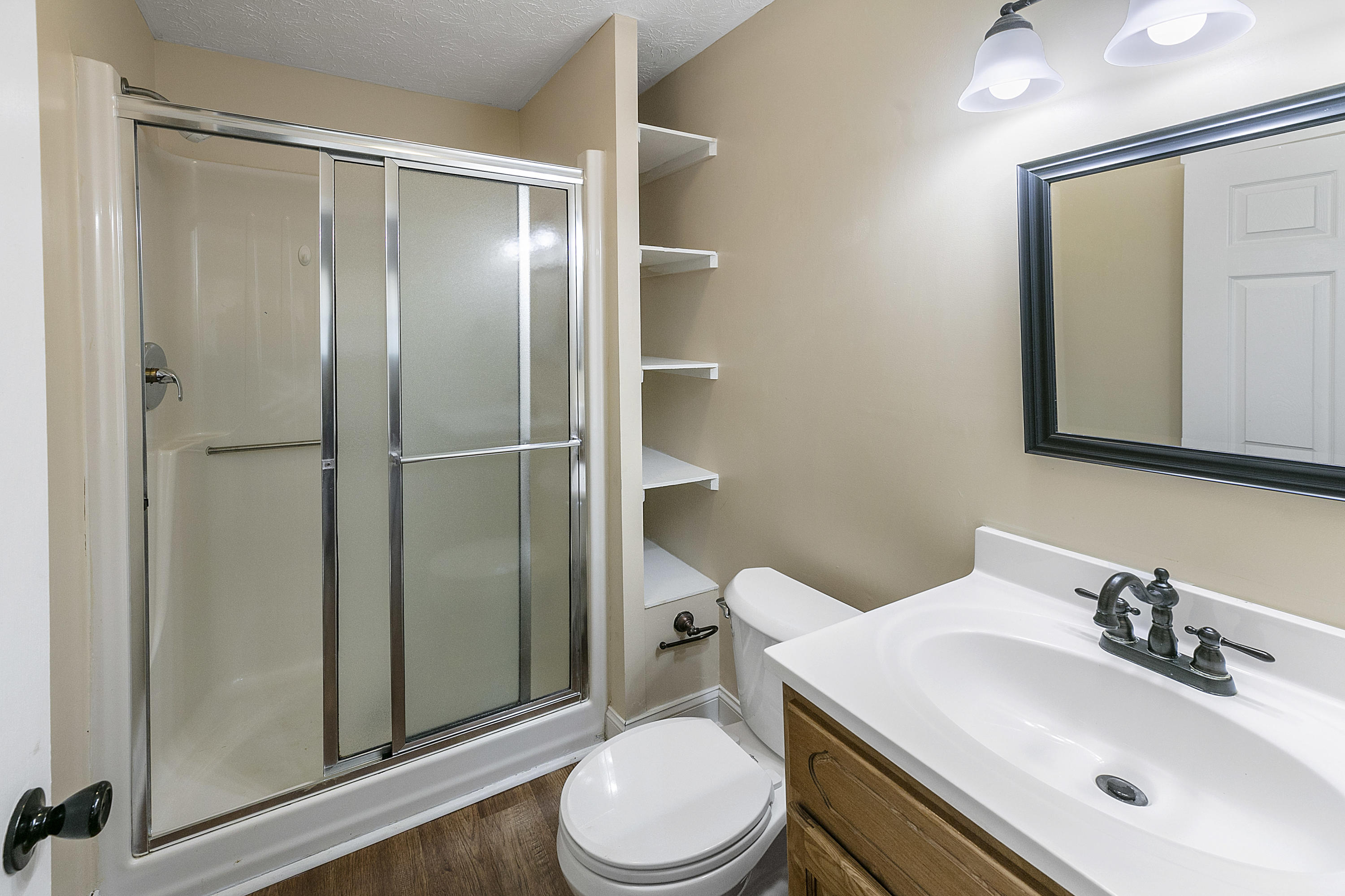 107 Tucker Road Oak Ridge, TN 37830 - Photo 16 of 22 Bathroom #1