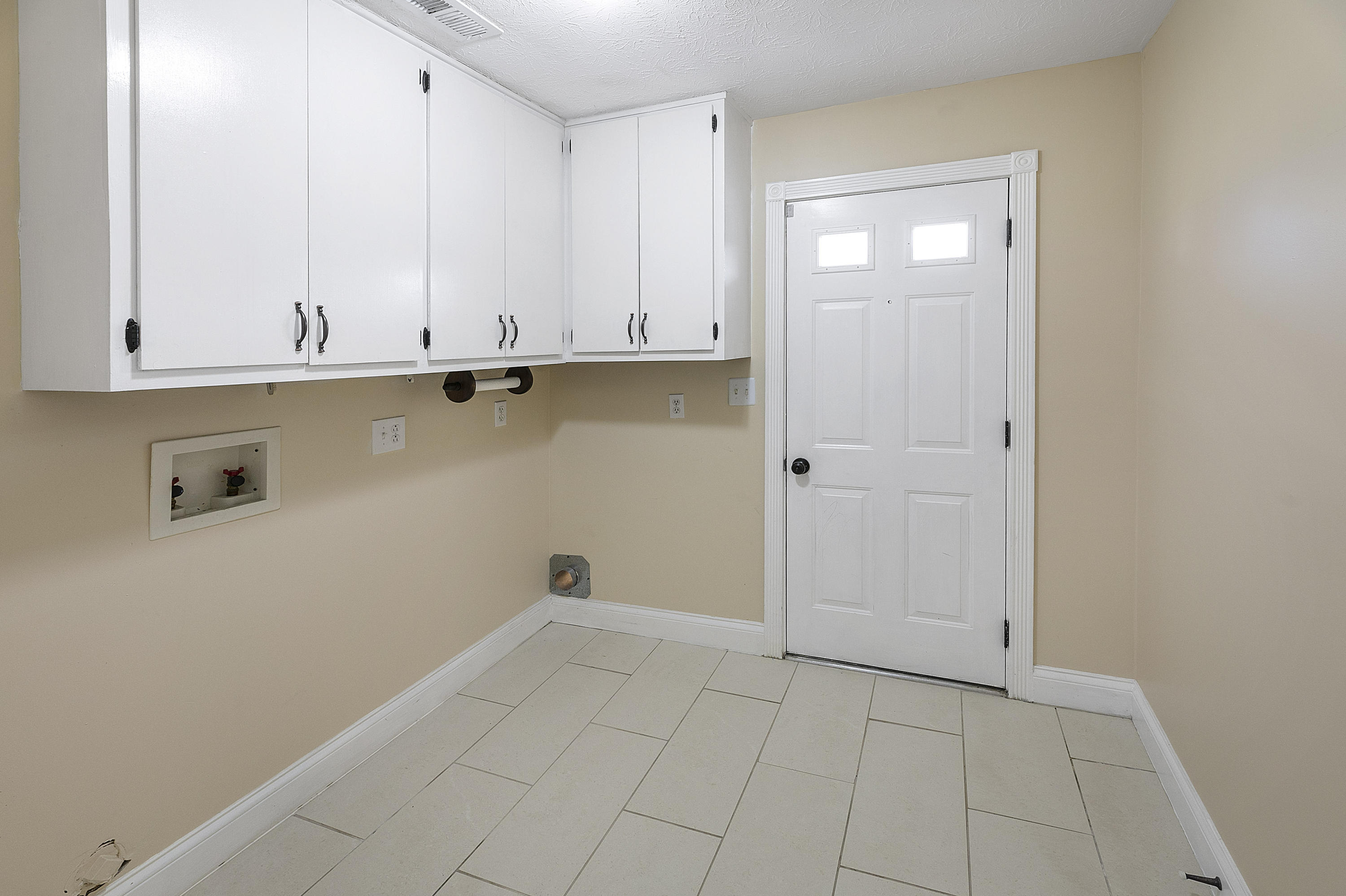 107 Tucker Road Oak Ridge, TN 37830 - Photo 22 of 22 Laundry Room