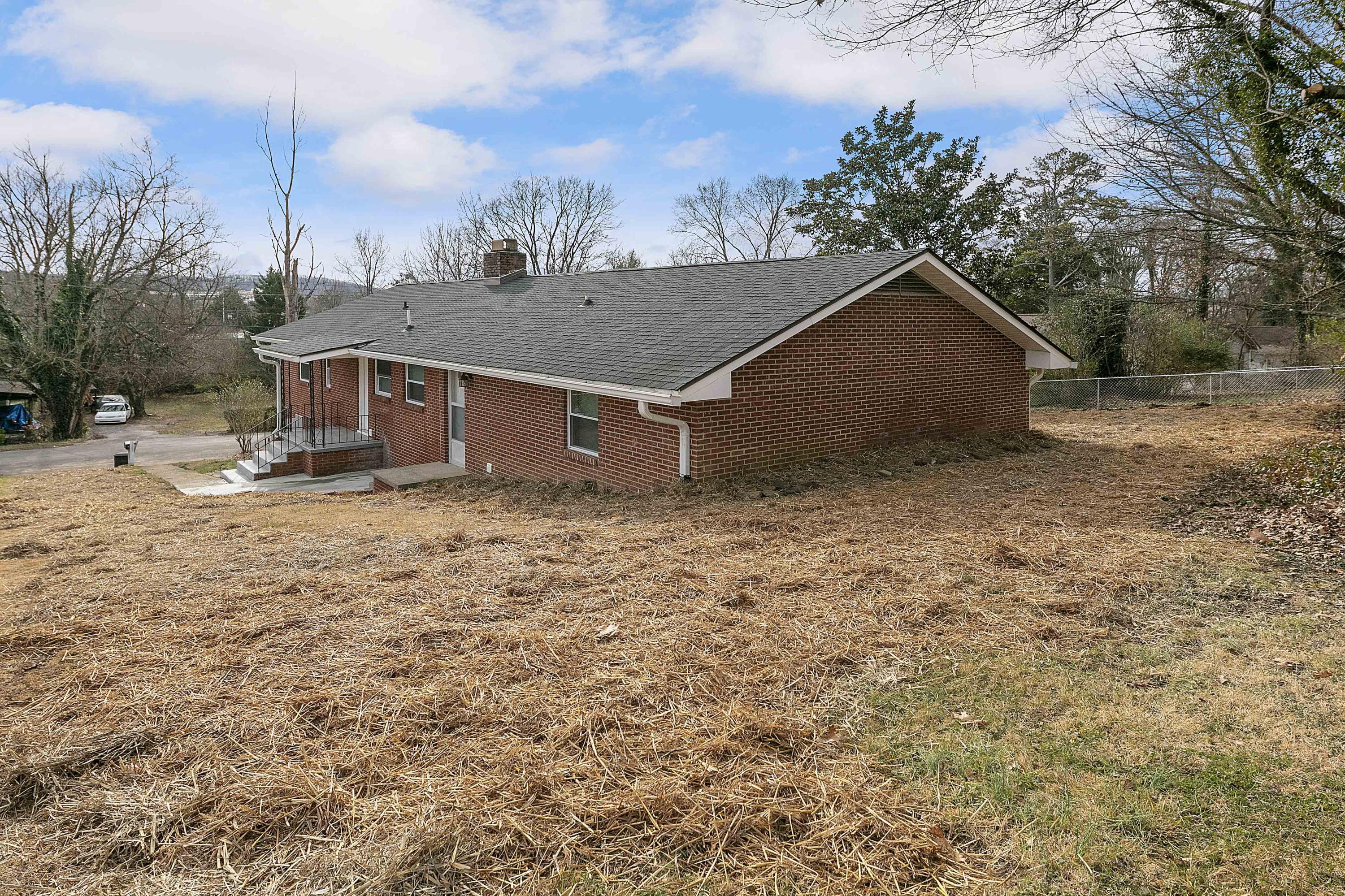 107 Tucker Road Oak Ridge, TN 37830 - Photo 6 of 22 Front View of Home