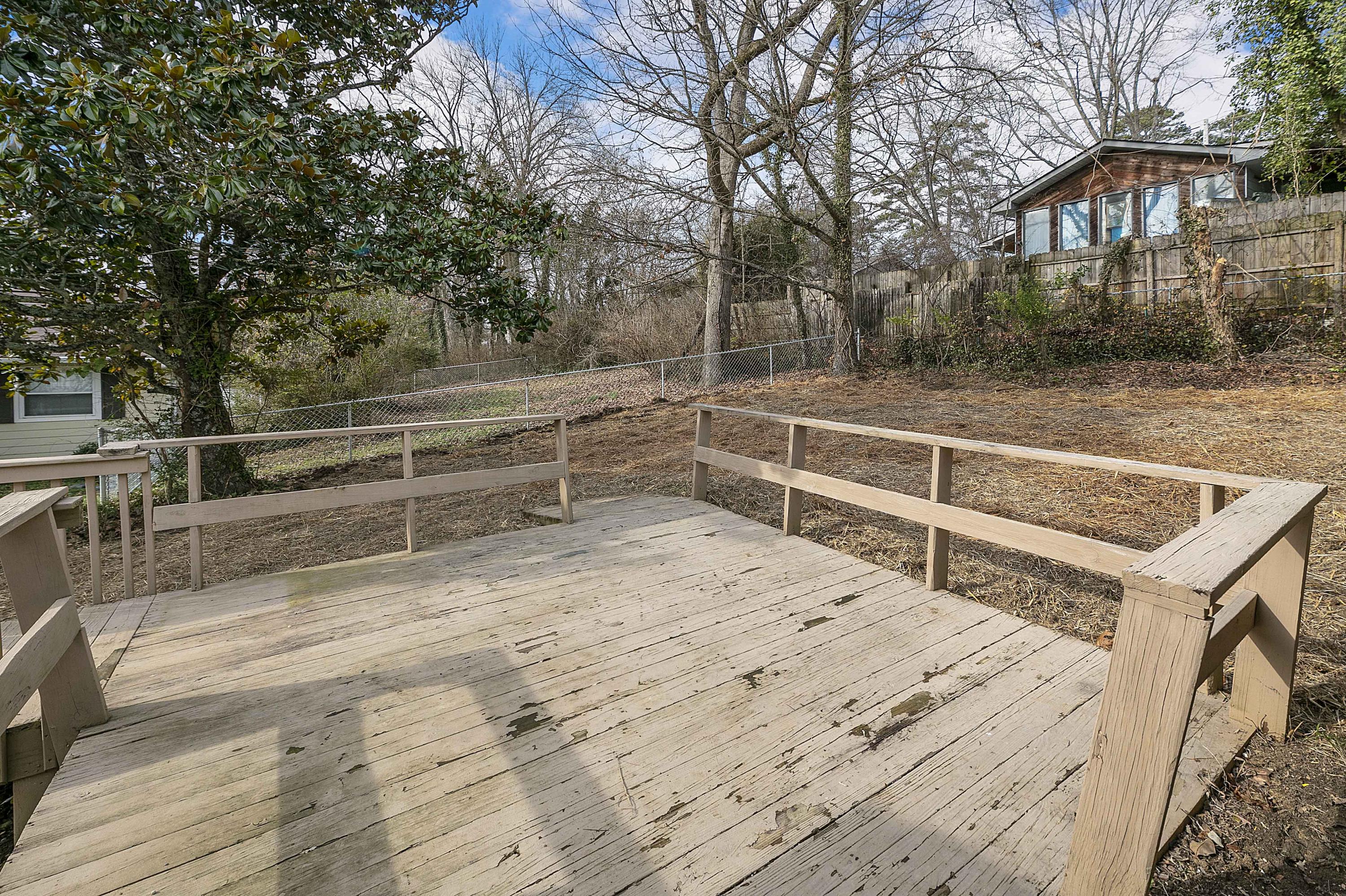 107 Tucker Road Oak Ridge, TN 37830 - Photo 7 of 22 Deck