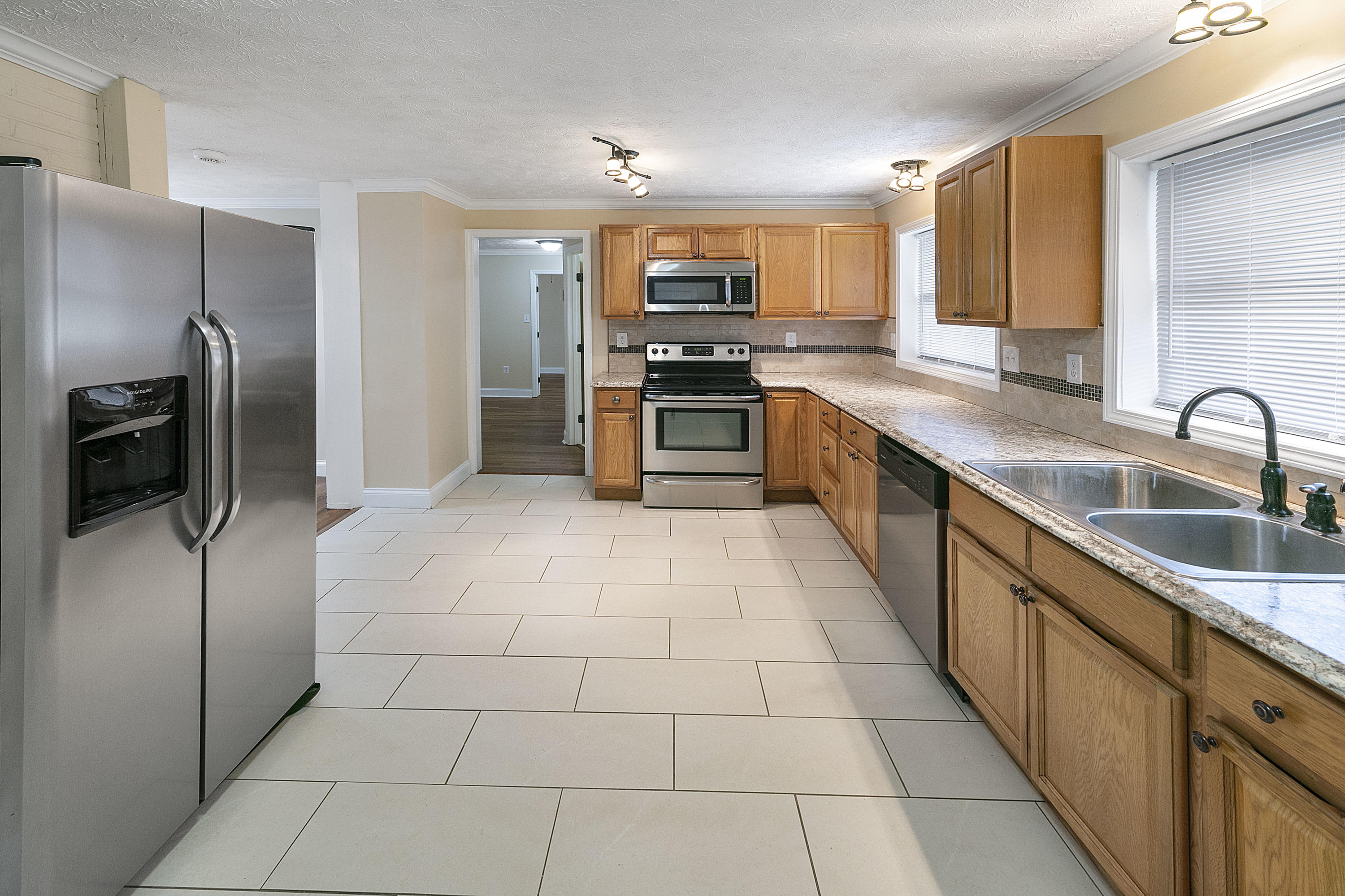 107 Tucker Road Oak Ridge, TN 37830 - Photo 8 of 22 Kitchen