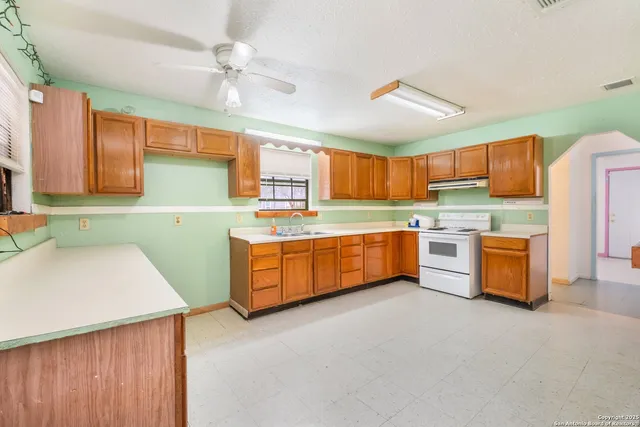 $259,000 | 238 West Petaluma Boulevard, San Antonio, TX 78221