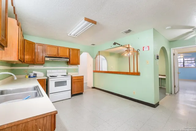 $259,000 | 238 West Petaluma Boulevard, San Antonio, TX 78221