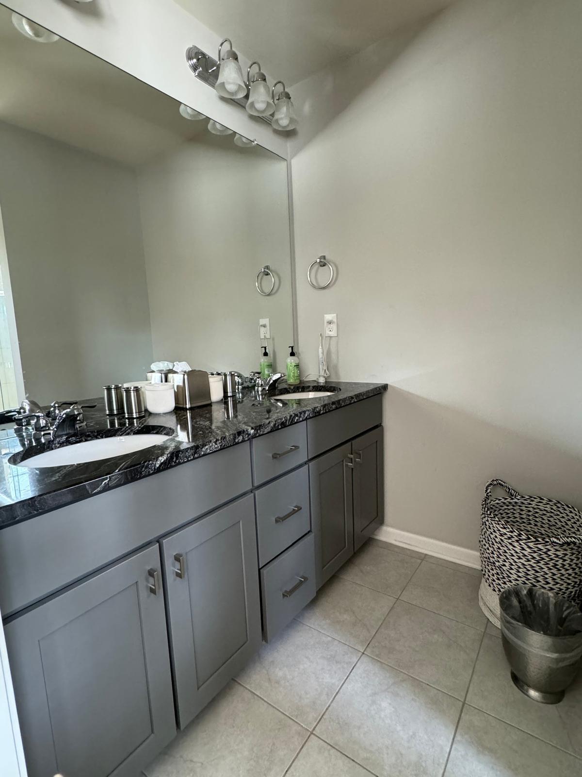 2845 Hartwick Drive Rochester Hills, MI 48307 - Photo 23 of 47 04