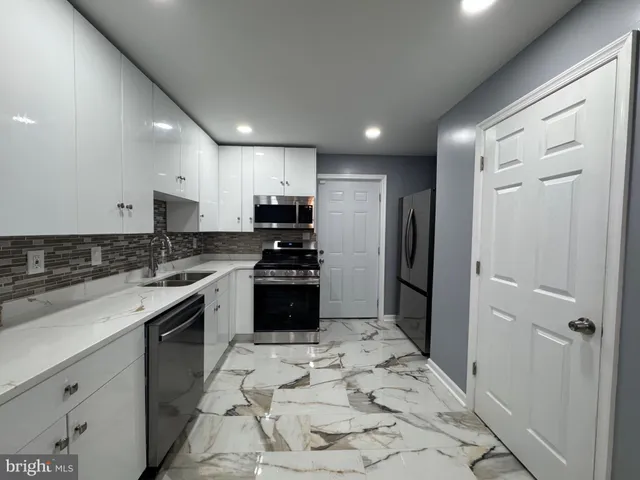 $179,000 | 739 East 10th Street, Wilmington, DE 19801