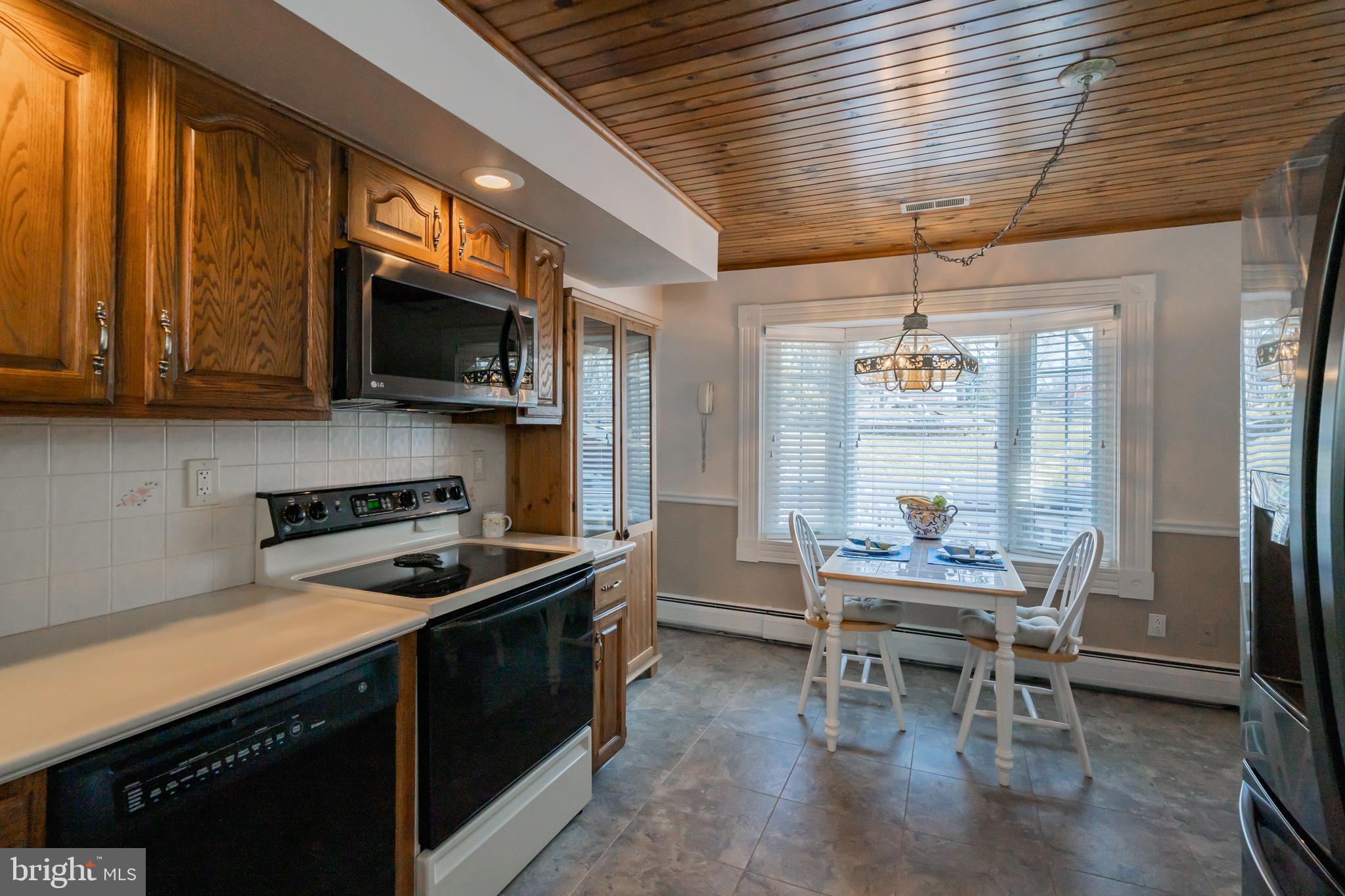 718 Spring Hill Road Feasterville-Trevose, PA 19053 - Photo 9 of 26 Gallery Image 9