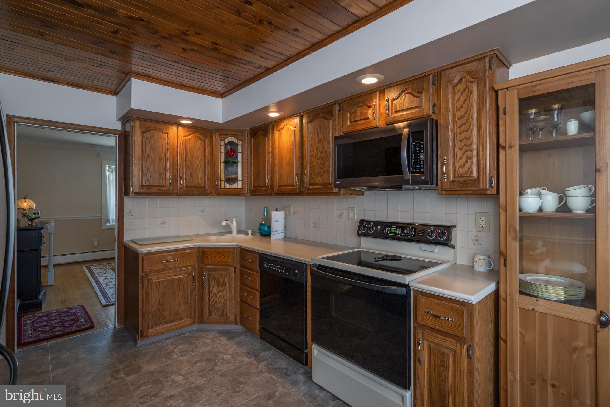718 Spring Hill Road Feasterville-Trevose, PA 19053 - Photo 10 of 26 Gallery Image 10