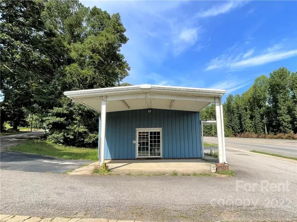 $1,950 | 606 East Caswell Street, Wadesboro, NC 28170