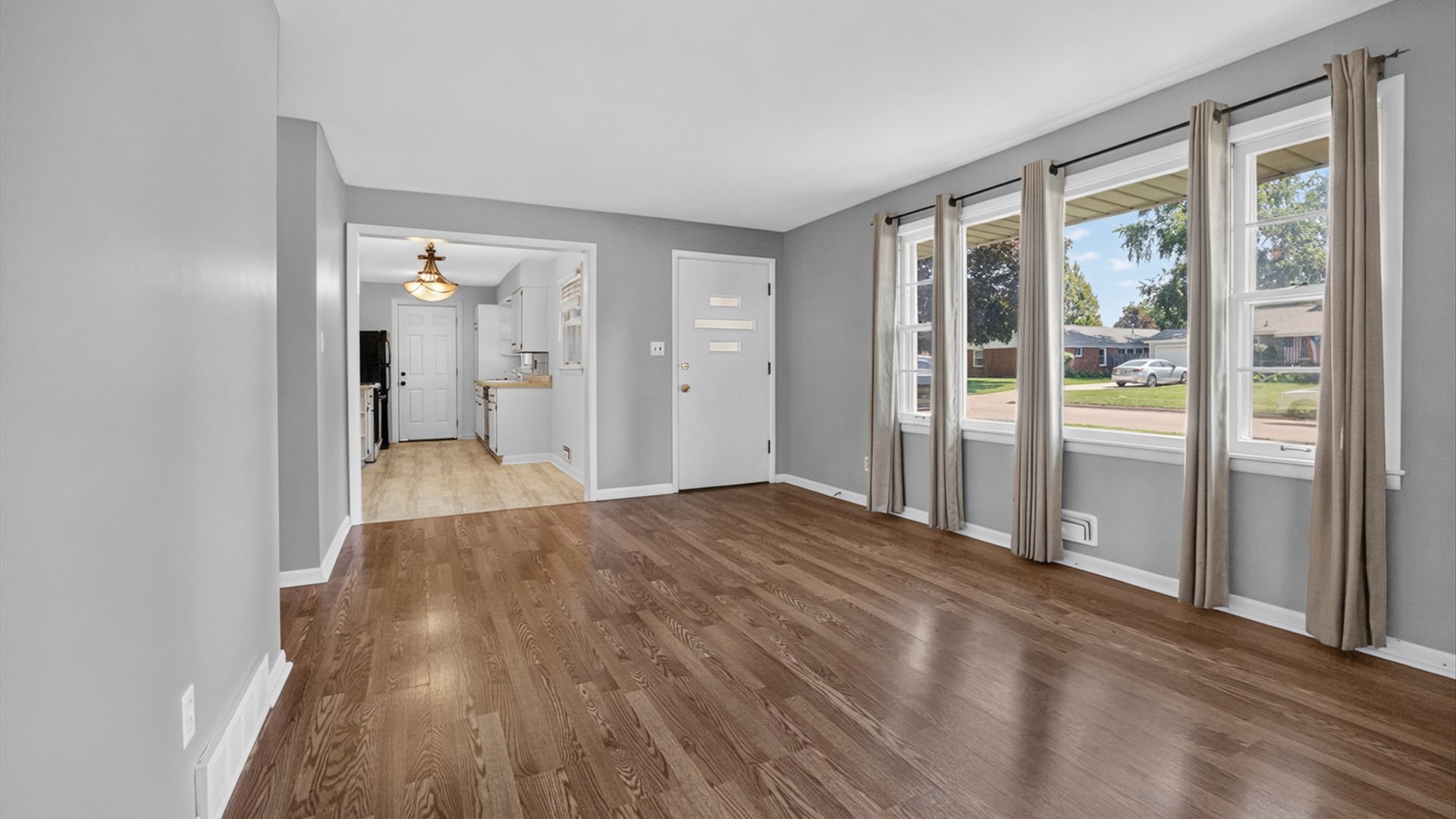 919 Vale Street Bloomington, IL 61701 - Photo 6 of 40