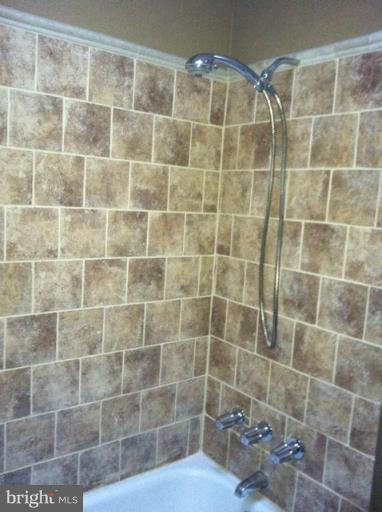 4538 Mountview Road Baltimore, MD 21229 - Photo 5 of 13 Bath