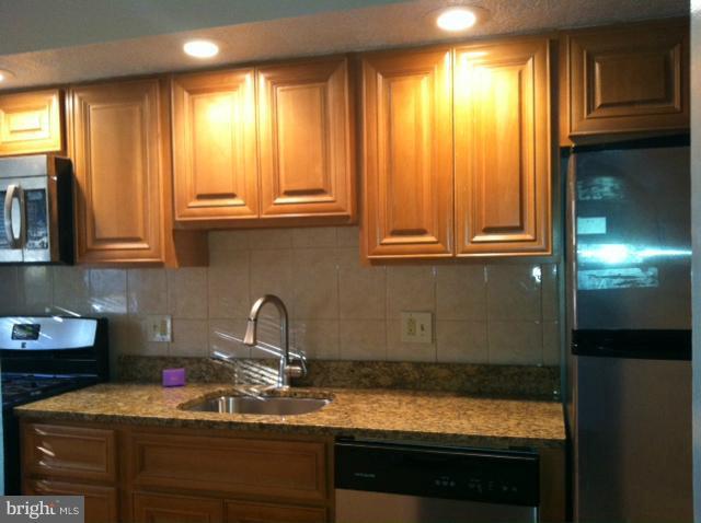 4538 Mountview Road Baltimore, MD 21229 - Photo 8 of 13 Kitchen
