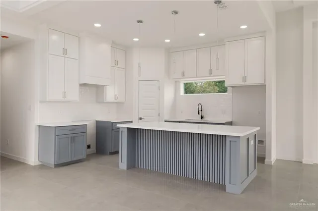 $2,350 | 614 Sonny Drive, San Juan, TX 78589