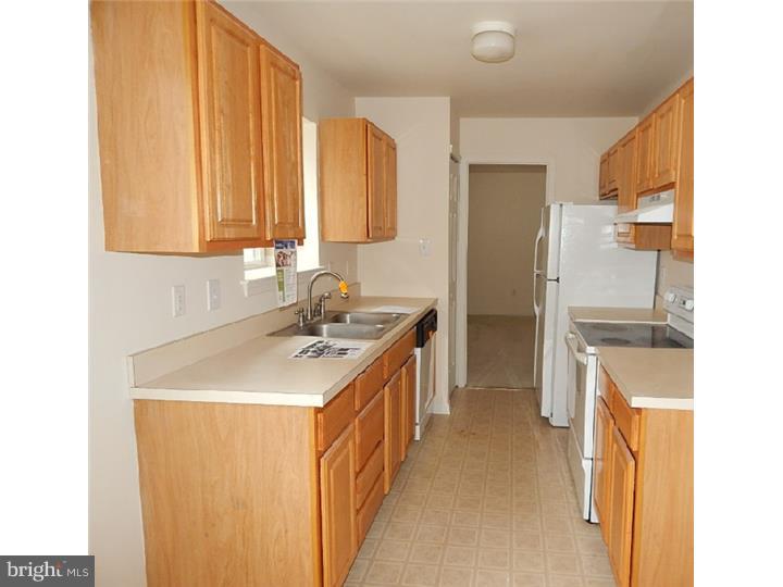 9227 Old Newtown Road Philadelphia, PA 19115 - Photo 8 of 25 Gallery Image 8