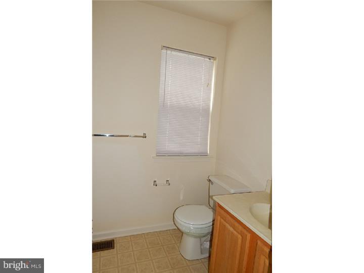 9227 Old Newtown Road Philadelphia, PA 19115 - Photo 10 of 25 Gallery Image 10