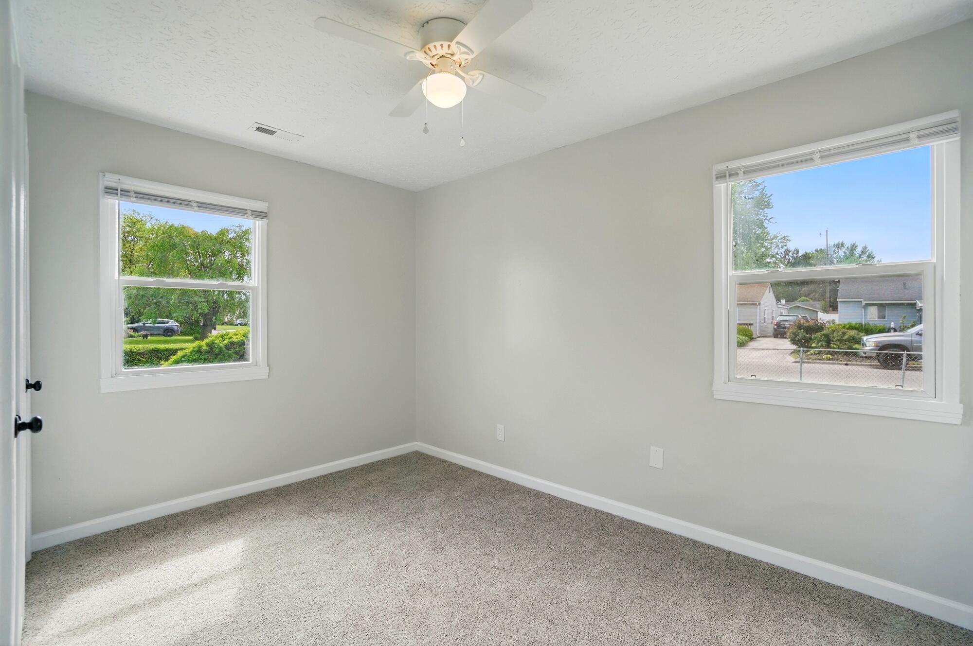 4561 St Rita Lane Columbus, OH 43213 - Photo 20 of 34