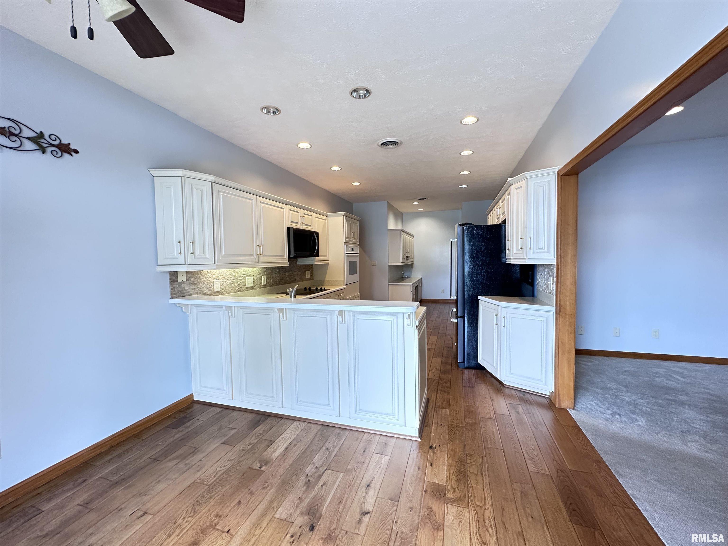 1535 Howard Road Marion, IL 62959 - Photo 9 of 40