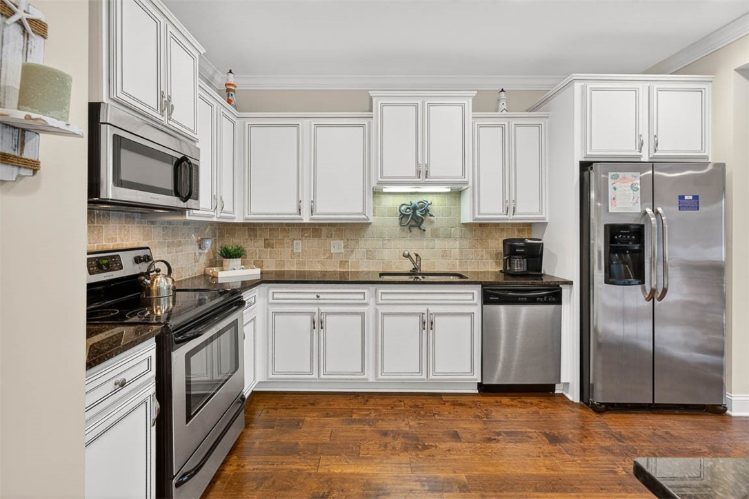 107 Reserve Lane St. Simons Island, GA 31522 - Photo 8 of 38