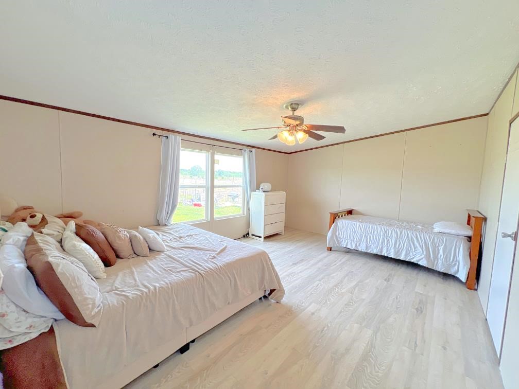 648 County Road 164 Boling, TX 77420 - Photo 15 of 24 Master