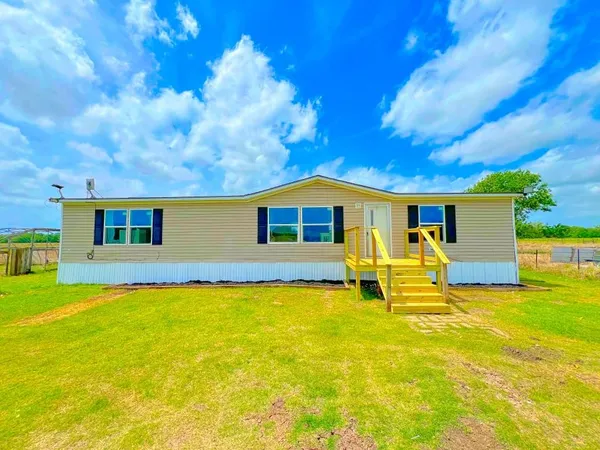 $370,000 | 648 County Road 164, Boling, TX 77420